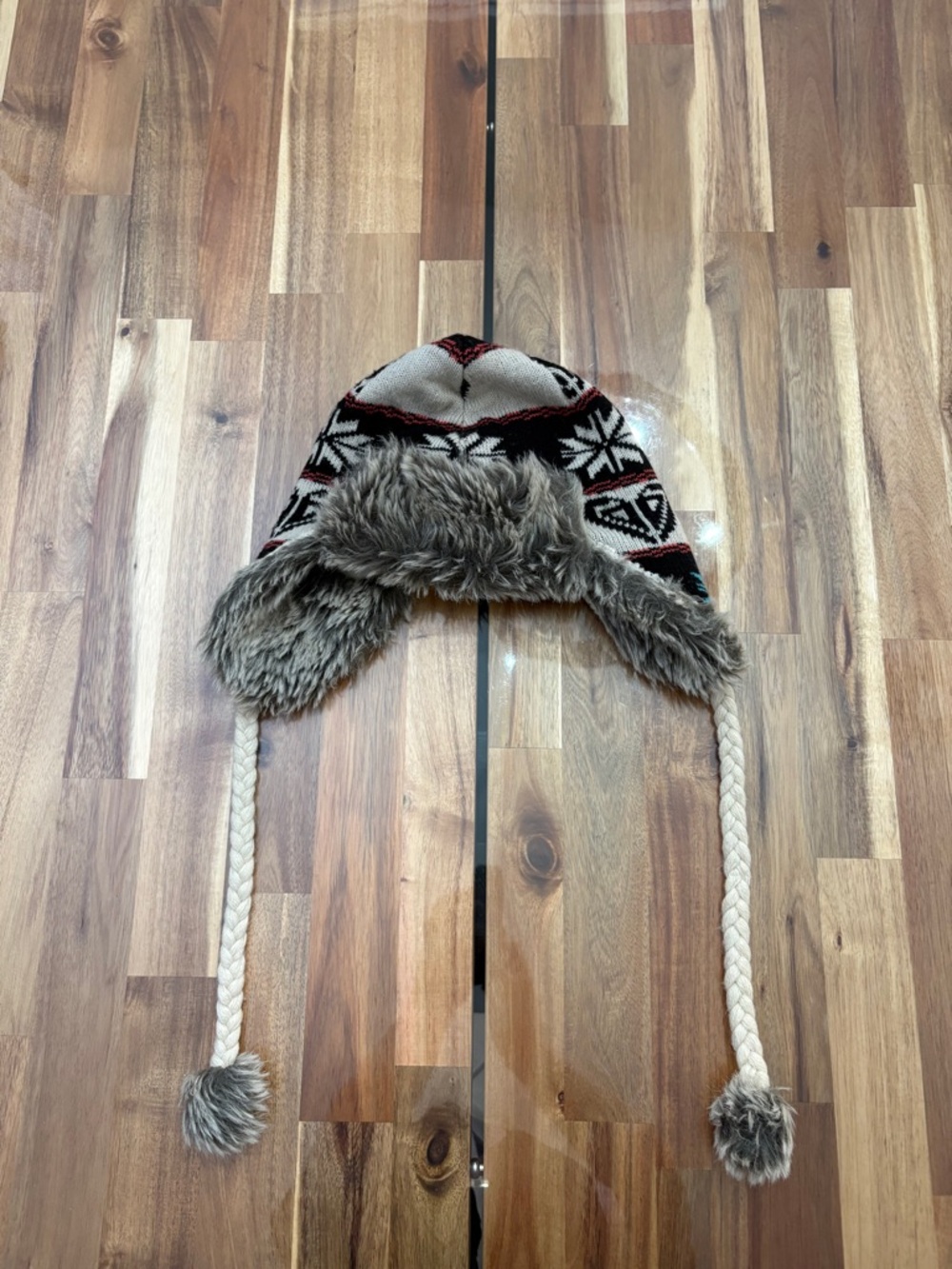 Roxy Knit Winter Beanie Trapear Hat w/ Faux Fur Trim & Tassles Beige Black Red